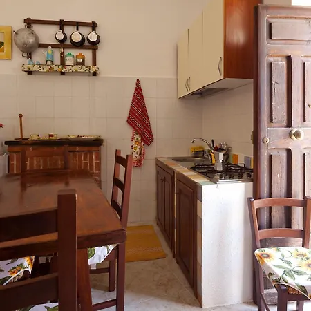 Cicale Zitelle E Latte Di Mandorle Amendolara