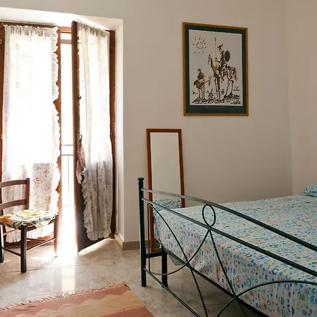 Cicale Zitelle E Latte Di Mandorle Hotell